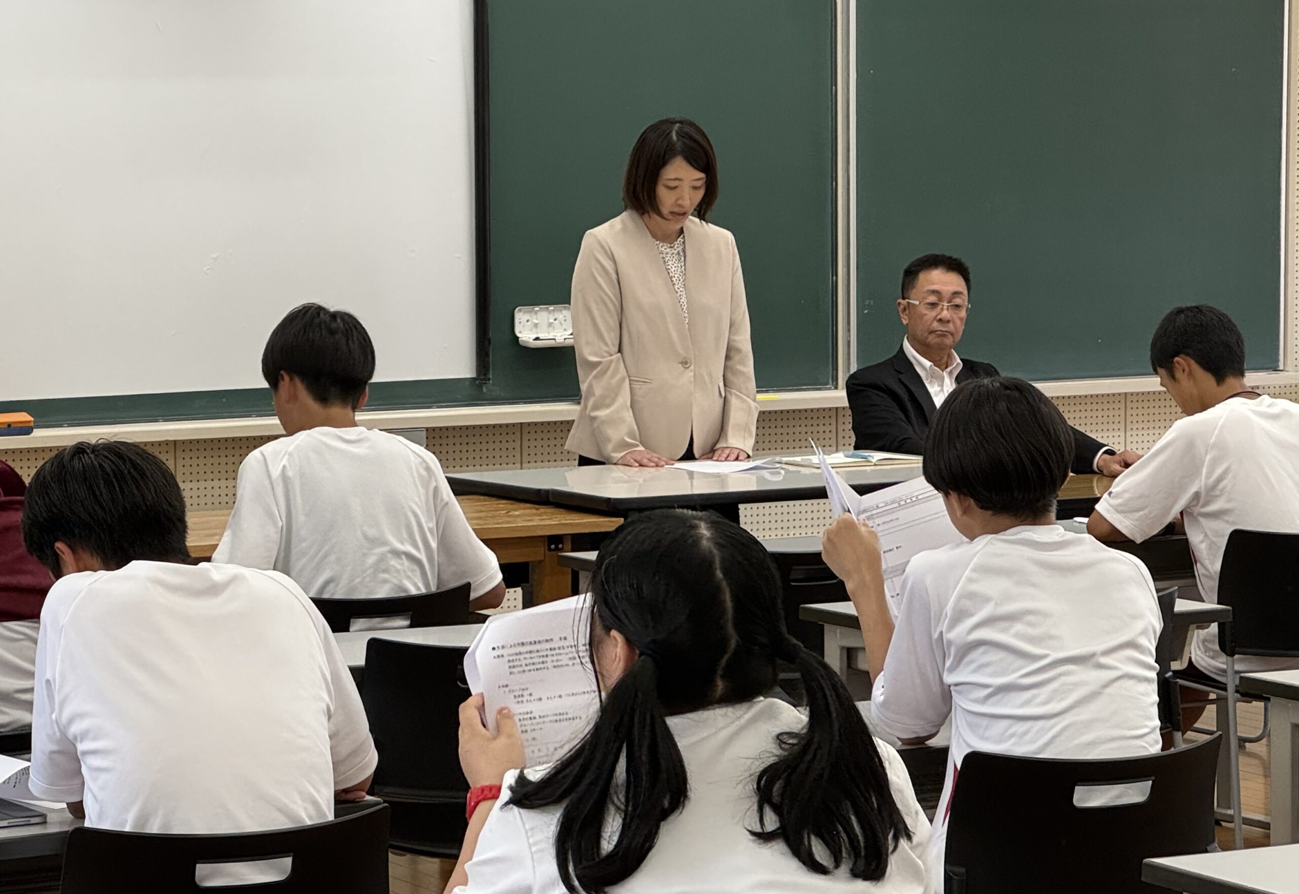 敦賀気比高校1年生探究専攻＆放送部のみんなが敦賀FMさんとコラボ！いよいよ7月９日１９：３０～敦賀気比高校ラジオ番組「気比リアル」がスタートします！毎月、第２水曜日１９：３０～敦賀FM局で放送。