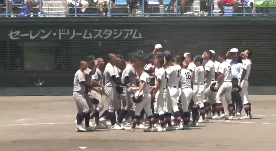 敦賀気比高校硬式野球部は福井県大会で強豪福井工業大学附属福井高校との激戦を制し優勝を飾り、第107回全国高等学校野球選手権大会（令和7年8月5日(火)から22日(金)までの18日間）への3年ぶり12回目の出場が決まりました。応援していただいた皆さま、ありか゛とうございます。甲子園では福井県代表として全力を尽くします。保護者の皆さま、卒業生の皆さま、敦賀市の皆さま、福井県の皆さま、ご声援何卒よろしくお願いします。