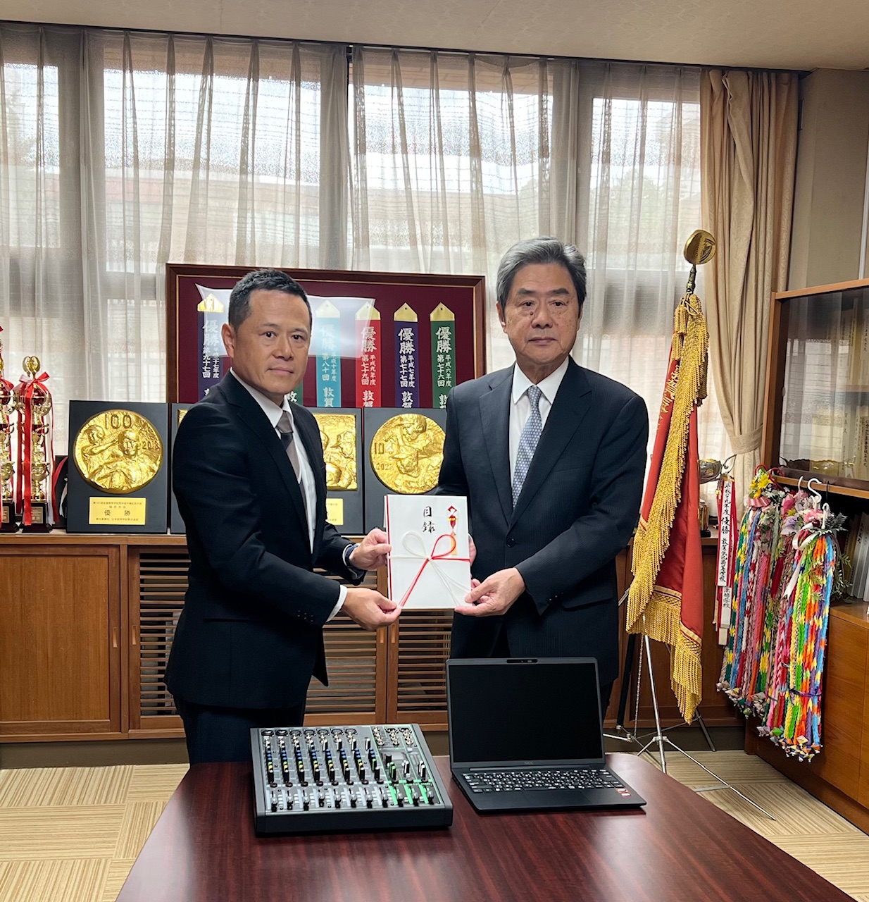 「公益財団法人福井銀行教育福祉財団」目録贈呈式が行われました。